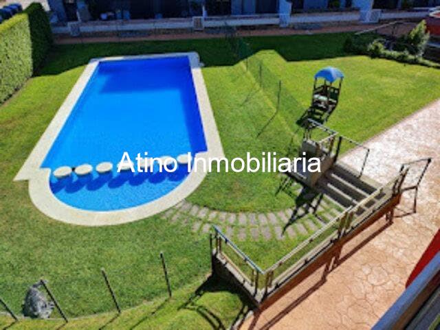 Foto 2 VIVIENDA CON TERRAZA Y PISCINA EN CARRIL